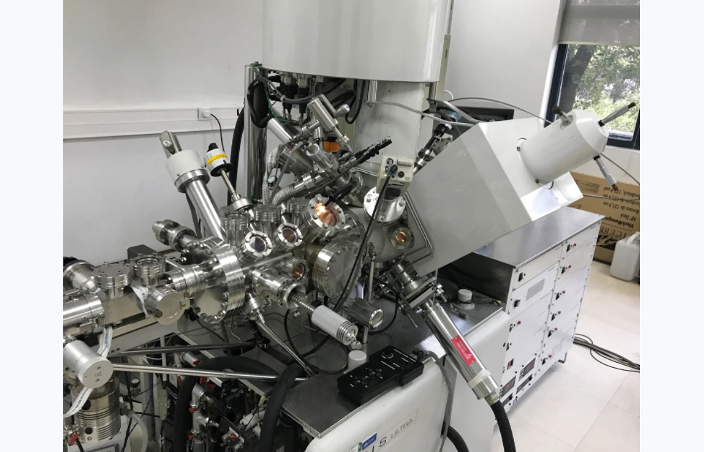 Representative Ultraviolet Photoelectron Spectroscopy equipment selected for the TESTDOG service catalogue