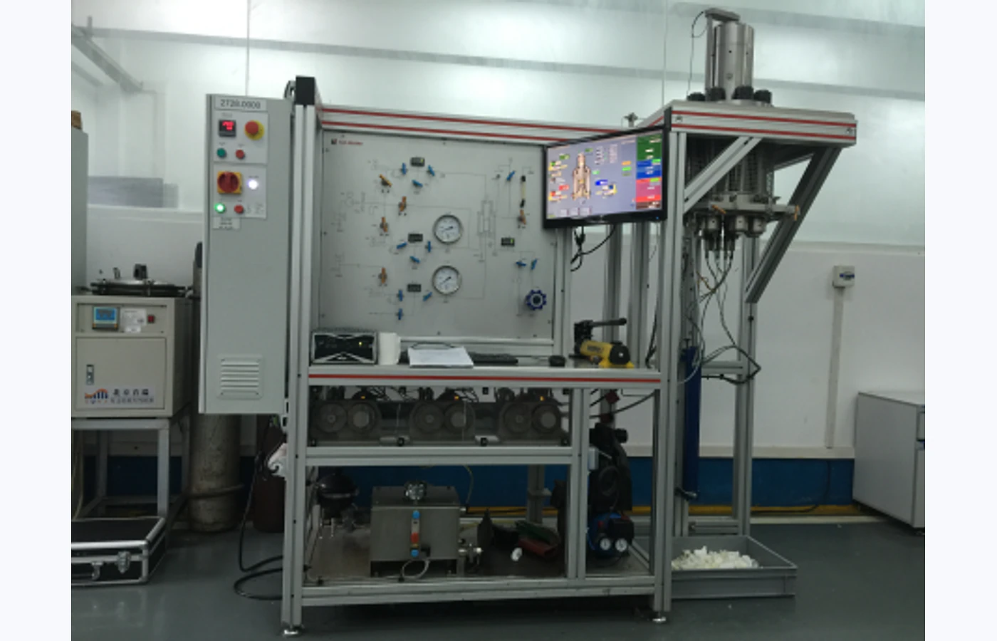 Representative Rock Triaxial and Multi-Field Coupled Mechanical Testing equipment selected for the TESTDOG service catalogue